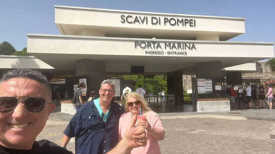 Archaeological Museum of Naples and Pompeii with an archaeologist-4