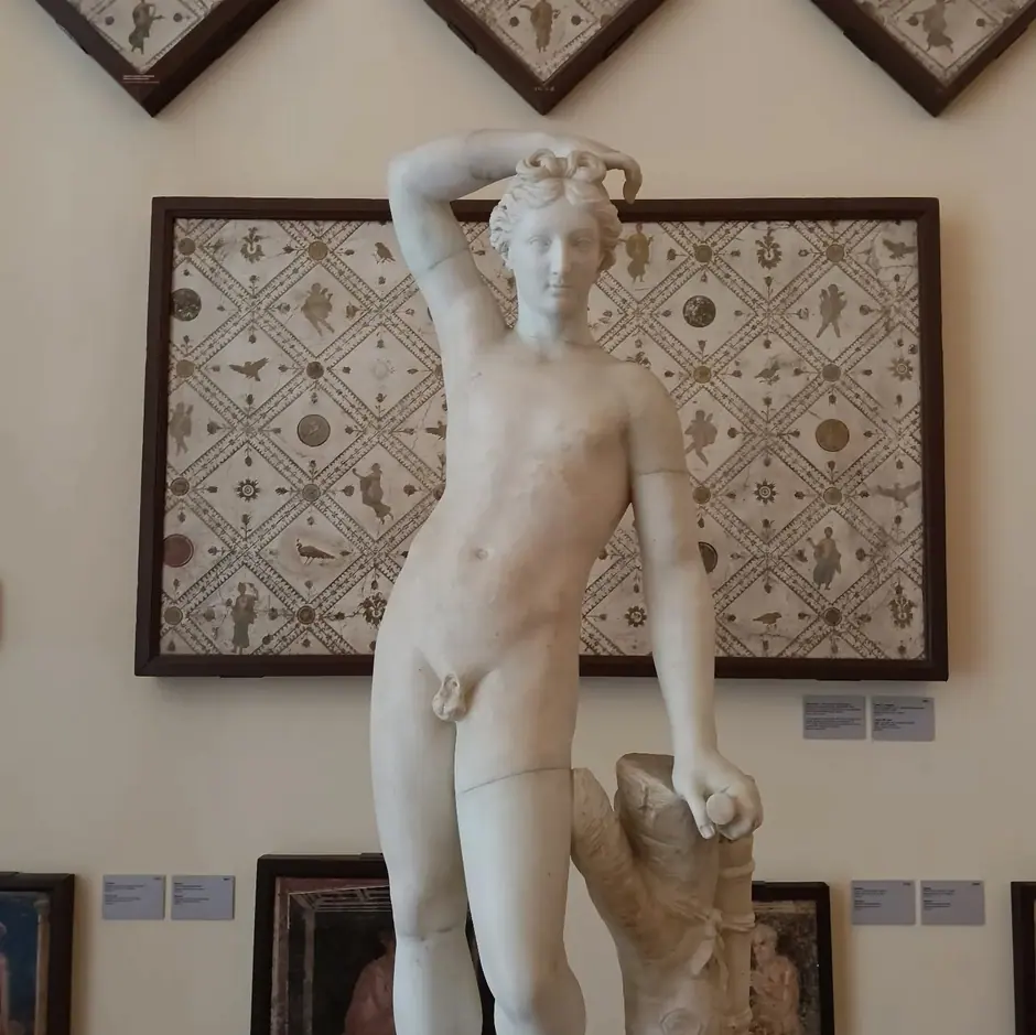 Archaeological Museum of Naples and Herculaneum with an archaeologist-5